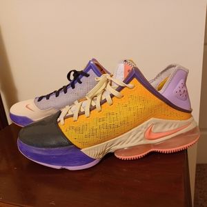 Mens size 12 LeBron XIX Low